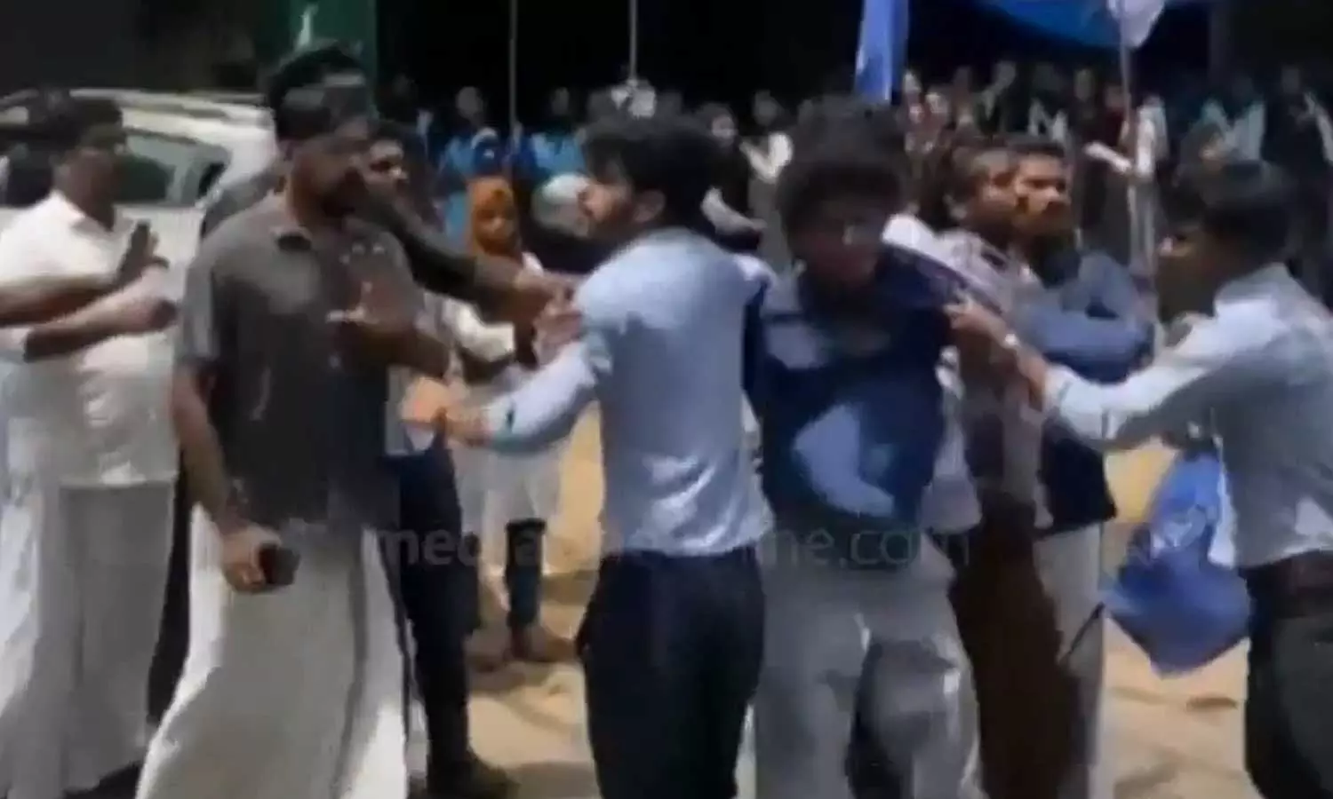 MSF attack on Fraternity Movement campus ride in Malappuram MSF attack on Fraternity Movement campus ride in Malappuram