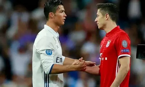 ഫുട്‌ബോളിനോടുള്ള ക്രിസ്റ്റ്യാനോയുടെ അടങ്ങാത്ത അഭിനിവേശം അത്ഭുതപ്പെടുത്തുന്നു- റോബര്‍ട്ട് ലെവന്‍റോവ്സ്കി