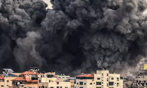 ഗസ്സയിലും ലബനാനിലും ആക്രമണം ശക്തമാക്കി ഇസ്രായേൽ; ഇസ്രായേലിനു നേർക്ക് കൂടുതൽ ആക്രമണം നടത്തുമെന്ന് ഹിസ്ബുല്ല ഗസ്സയിലും ലബനാനിലും ആക്രമണം ശക്തമാക്കി ഇസ്രായേൽ; ഇസ്രായേലിനു നേർക്ക് കൂടുതൽ ആക്രമണം നടത്തുമെന്ന് ഹിസ്ബുല്ല