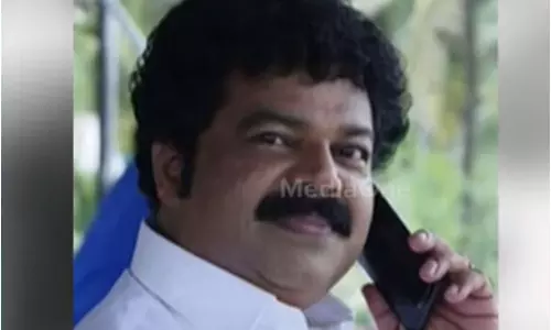 സഹ സംവിധായകയുടെ പീഡന പരാതി: സംവിധായകൻ സുരേഷ് തിരുവല്ലക്കും സുഹൃത്തിനുമെതിരെ കേസ്