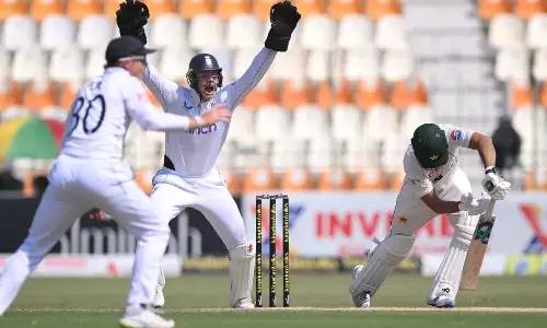 ഇന്നിങ്സ് തോല്‍വി; സ്വന്തം മണ്ണില്‍ നാണംകെട്ട് പാകിസ്താന്‍