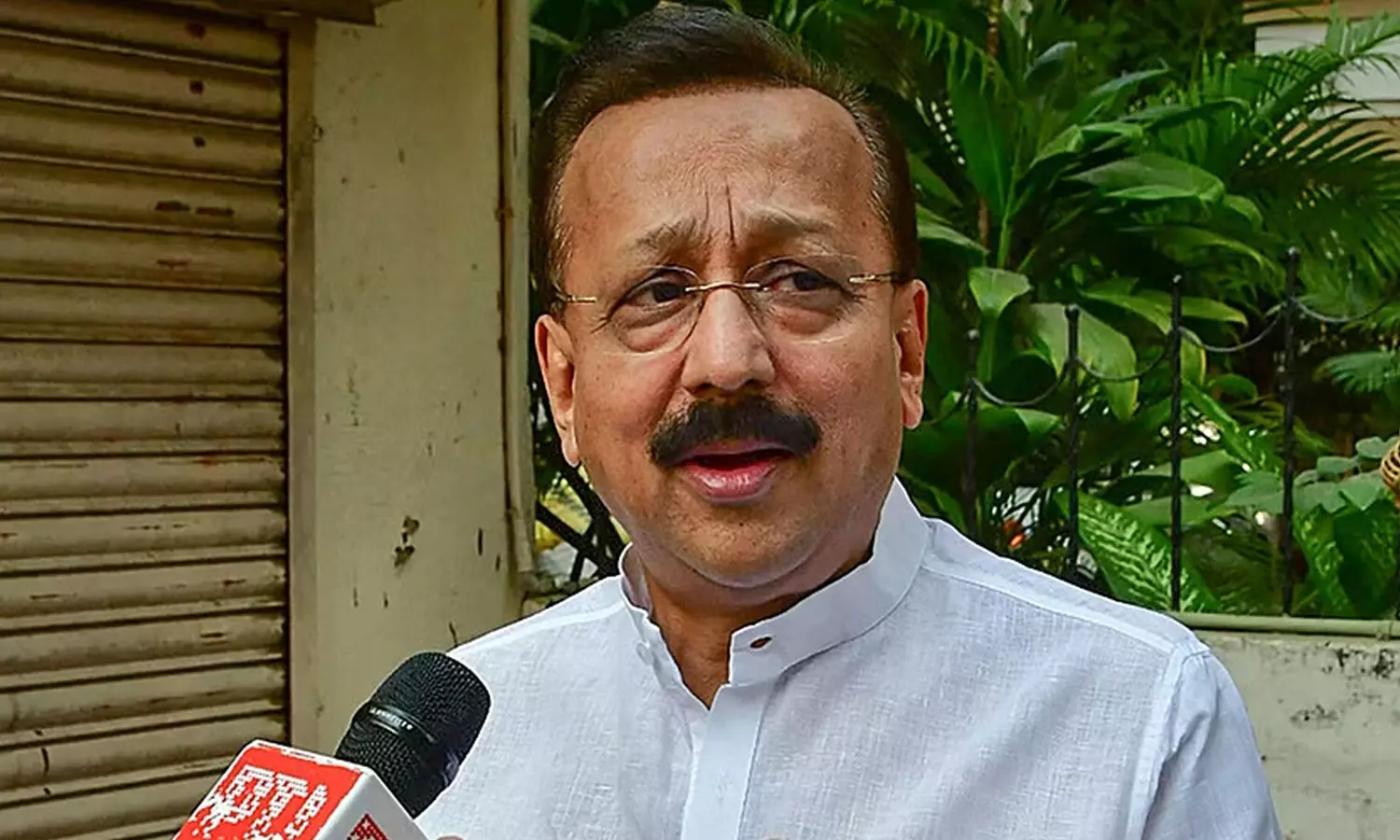 മഹാരാഷ്ട്ര മുൻ മന്ത്രി ബാബ സിദ്ദിഖി വെടിയേറ്റ് മരിച്ചു