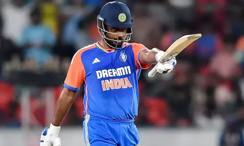 40 പന്തിൽ സെഞ്ച്വറി; ബംഗ്ലാദേശിനെതിരെ അടിച്ചുകേറി സഞ്ജു 40 പന്തിൽ സെഞ്ച്വറി; ബംഗ്ലാദേശിനെതിരെ അടിച്ചുകേറി സഞ്ജു