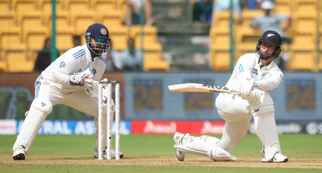 Conveck half-century; New Zealand lead by 134 runs, 180-3 in the Bengaluru Test