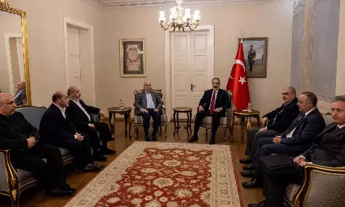 സിൻവാറിന്റെ മരണത്തിനു പിന്നാലെ ഇസ്താംബൂളിൽ തുർക്കി-ഹമാസ് ചർച്ച; പങ്കെടുത്ത് പ്രമുഖ നേതാക്കൾ സിൻവാറിന്റെ മരണത്തിനു പിന്നാലെ ഇസ്താംബൂളിൽ തുർക്കി-ഹമാസ് ചർച്ച; പങ്കെടുത്ത് പ്രമുഖ നേതാക്കൾ