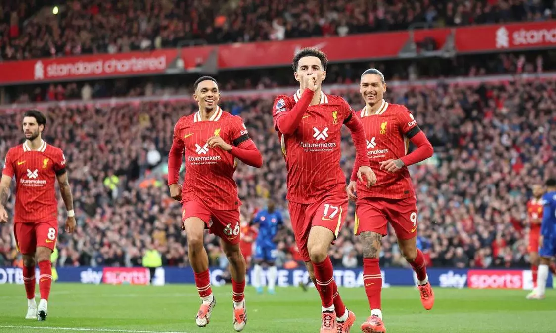 ചെൽസി വെല്ലുവിളി ജയിച്ച് ലിവർപൂൾ; ഇഞ്ച്വറി ടൈം ഗോളിൽ മാഞ്ചസ്റ്റർ സിറ്റി ചെൽസി വെല്ലുവിളി ജയിച്ച് ലിവർപൂൾ; ഇഞ്ച്വറി ടൈം ഗോളിൽ മാഞ്ചസ്റ്റർ സിറ്റി