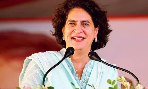 Priyanka Gandhi reached at wayanad