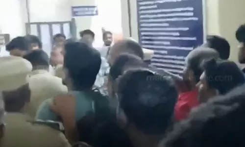 കരുവേലിപ്പടി താലൂക്ക് ആശുപത്രിയിലെ സംഘർഷം; സിപിഎം നേതാവിനെതിരെ കേസ്