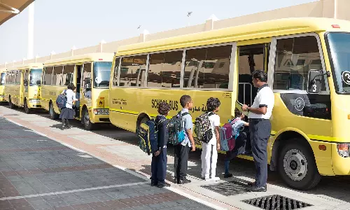 സ്‌കൂൾ ബസിൽ യാത്ര ചെയ്യുന്ന വിദ്യാർഥികളുടെ പൂർണ ഉത്തരവാദിത്തം സ്‌കൂളിന്; അബൂദബി വിദ്യാഭ്യാസ അതോറിറ്റി