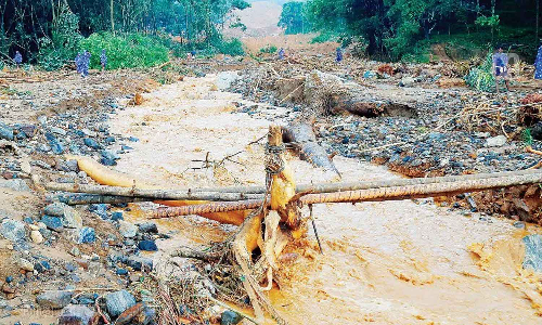 Landslide,  Palakkad, Malampuzha, Kallampuzha, latest news malayalam, പാലക്കാട് മലമ്പുഴയിൽ ഉരുൾപൊട്ടൽ? കല്ലമ്പുഴയിൽ ജലനിരപ്പ് ഉയർന്നു