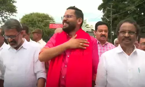 പ്രചാരണച്ചൂടിൽ മുന്നണികൾ; വോട്ടുതേടി നേതാക്കൾ