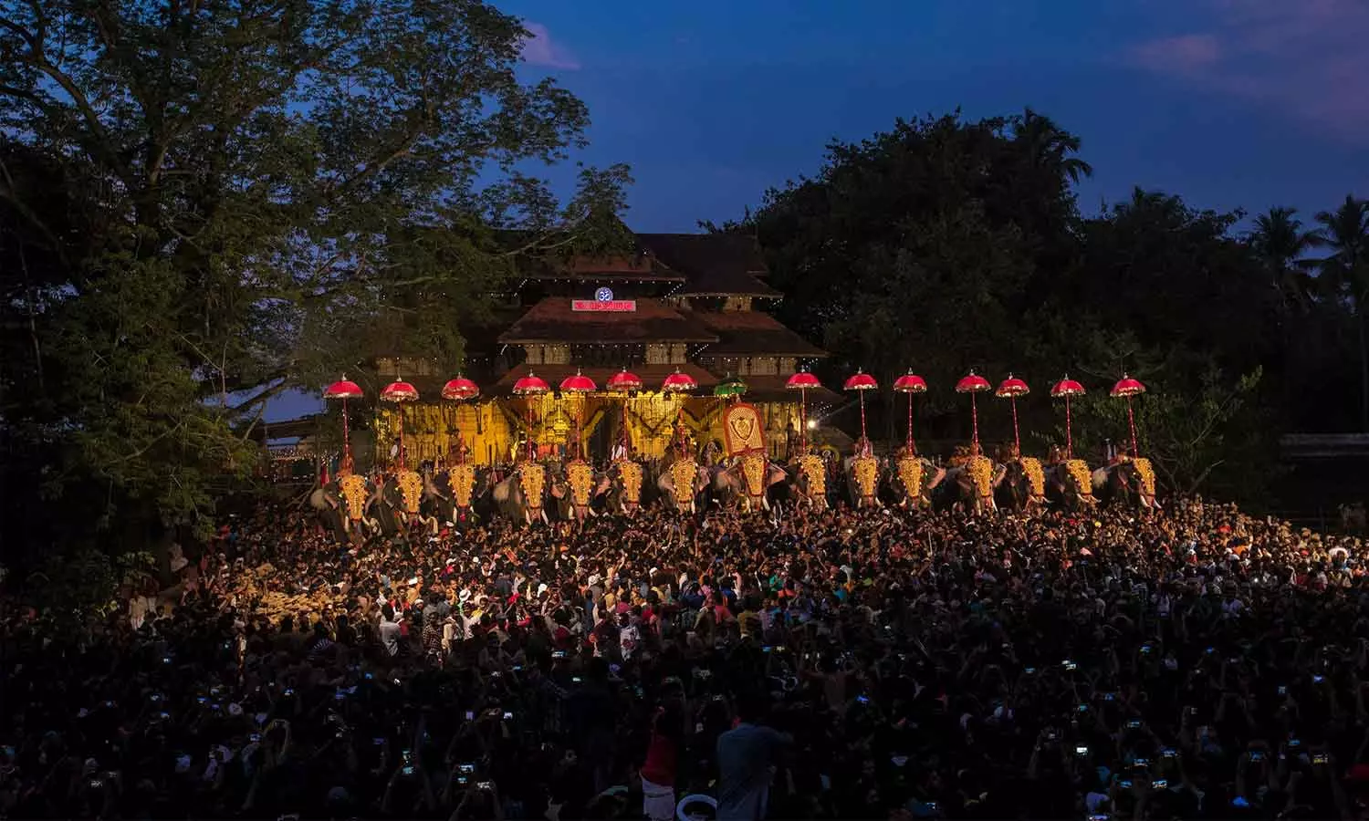 Paramekkav devaswam demands enquiry on pooram Paramekkav devaswam demands enquiry on pooram