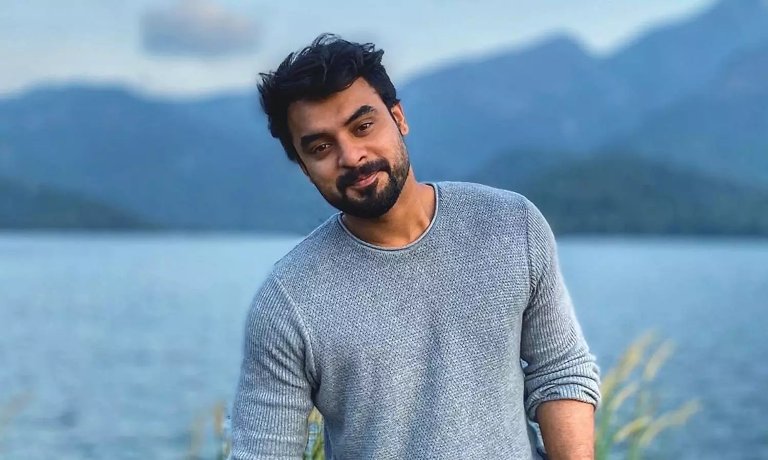 വെള്ളിത്തിരയിലെ 12 വര്‍ഷങ്ങള്‍ 50 ചിത്രങ്ങള്‍; സന്തോഷം പങ്കുവച്ച് ടൊവിനോ