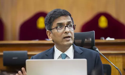 യുവ അഭിഭാഷകർക്ക് കൃത്യമായ വേതനം നൽകണം: അഭിഭാഷകരോട് ചീഫ് ജസ്റ്റിസ്