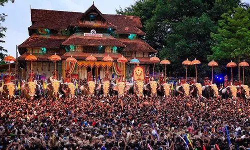 തൃശൂര്‍ പൂരം കലക്കല്‍; മൂന്നു വകുപ്പുകള്‍ പ്രകാരം കേസെടുത്ത് പൊലീസ്