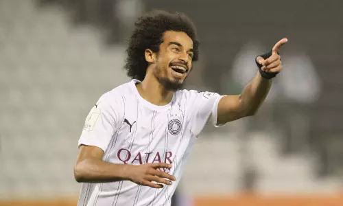 ഏഷ്യൻ വൻകരയിലെ മികച്ച ഫുട്‌ബോൾ താരത്തിനുള്ള പുരസ്‌കാരം ഖത്തറിന്റെ അക്രം അഫീഫിന്