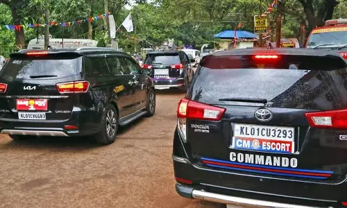 A bus was driven into the CMs convoy, case registered