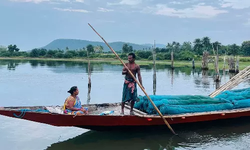 ‘ആ മരിച്ച വീട്ടിലൊന്ന് പോകണമെന്ന് ആഗ്രഹമുണ്ടായിരുന്നു’; അപരിചിതർ തമ്മിലെ സ്നേഹക്കടങ്ങളിലൂടെ ഒരു ഒഡീഷ യാത്ര