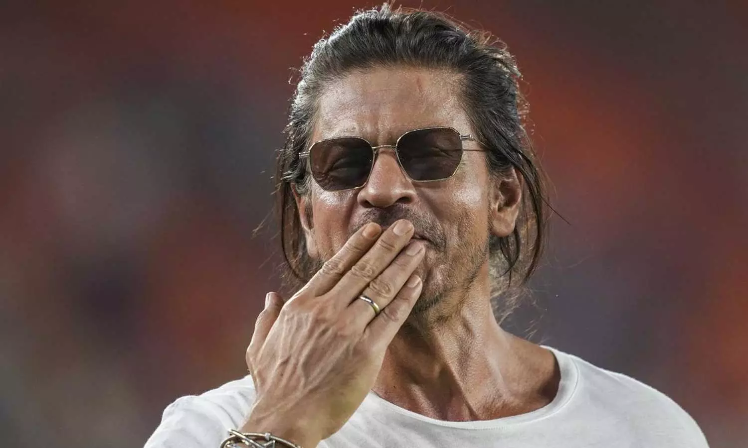 Shah Rukh Khan reveals he has finally quit smoking