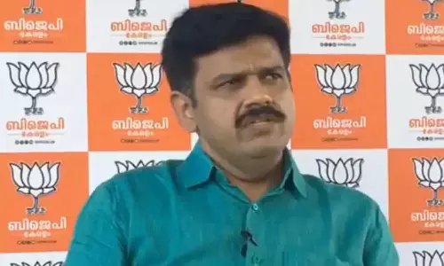 സന്ദീപ് വാര്യരെ അനുനയിപ്പിക്കാൻ ആര്എസ്എസ്; വിശേഷ് സമ്പർക്ക പ്രമുഖ് എ. ജയകുമാറുമായി കൂടിക്കാഴ്ച നടത്തി സന്ദീപ് വാര്യരെ അനുനയിപ്പിക്കാൻ ആര്എസ്എസ്; വിശേഷ് സമ്പർക്ക പ്രമുഖ് എ. ജയകുമാറുമായി കൂടിക്കാഴ്ച നടത്തി