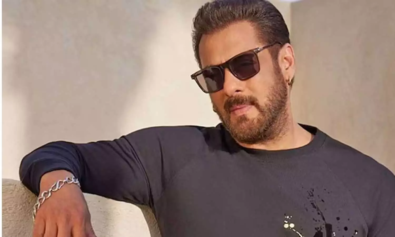 ജീവിച്ചിരിക്കണമെങ്കിൽ ക്ഷേത്രത്തിലെത്തി മാപ്പ് മറയണം അല്ലെങ്കിൽ 5 കോടി രൂപ നൽകണം; സൽമാൻ ഖാന് വീണ്ടും ഭീഷണി