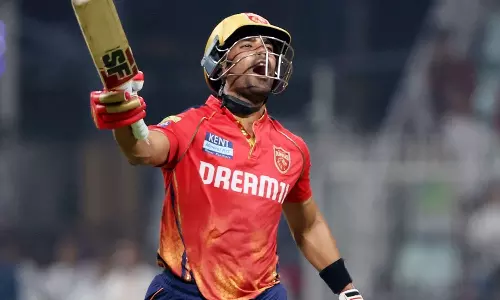 ആളുമാറി ടീമിലെത്തി, ഇപ്പോള് കോടികള് വാരുന്നു; ശശാങ്കിന്റെ മധുരപ്രതികാരം ആളുമാറി ടീമിലെത്തി, ഇപ്പോള് കോടികള് വാരുന്നു; ശശാങ്കിന്റെ മധുരപ്രതികാരം