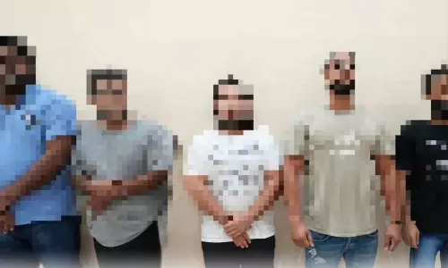 Visa Fraud; Five people were arrested in Kuwait