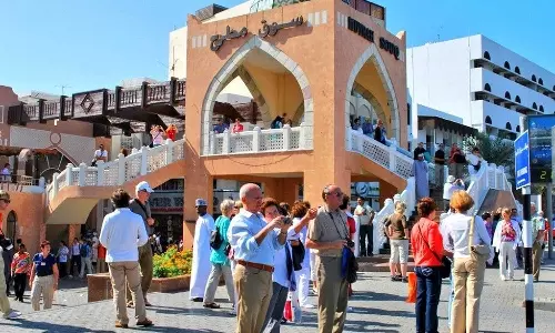ഒമാനിൽ ടൂറിസ്റ്റ് ഗൈഡുകൾക്കായി ഫ്രീലാൻസ് എംപ്ലോയ്മെന്റ് രജിസ്റ്റർ