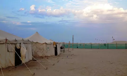 Thumb camping season in Kuwait from November 15