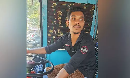 സ്വകാര്യ ബസിനുള്ളിൽ  ജീവനക്കാരൻ മരിച്ചനിലയിൽ