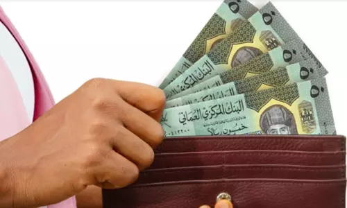 Indian rupee strengthens; Omani riyal exchange rate falls