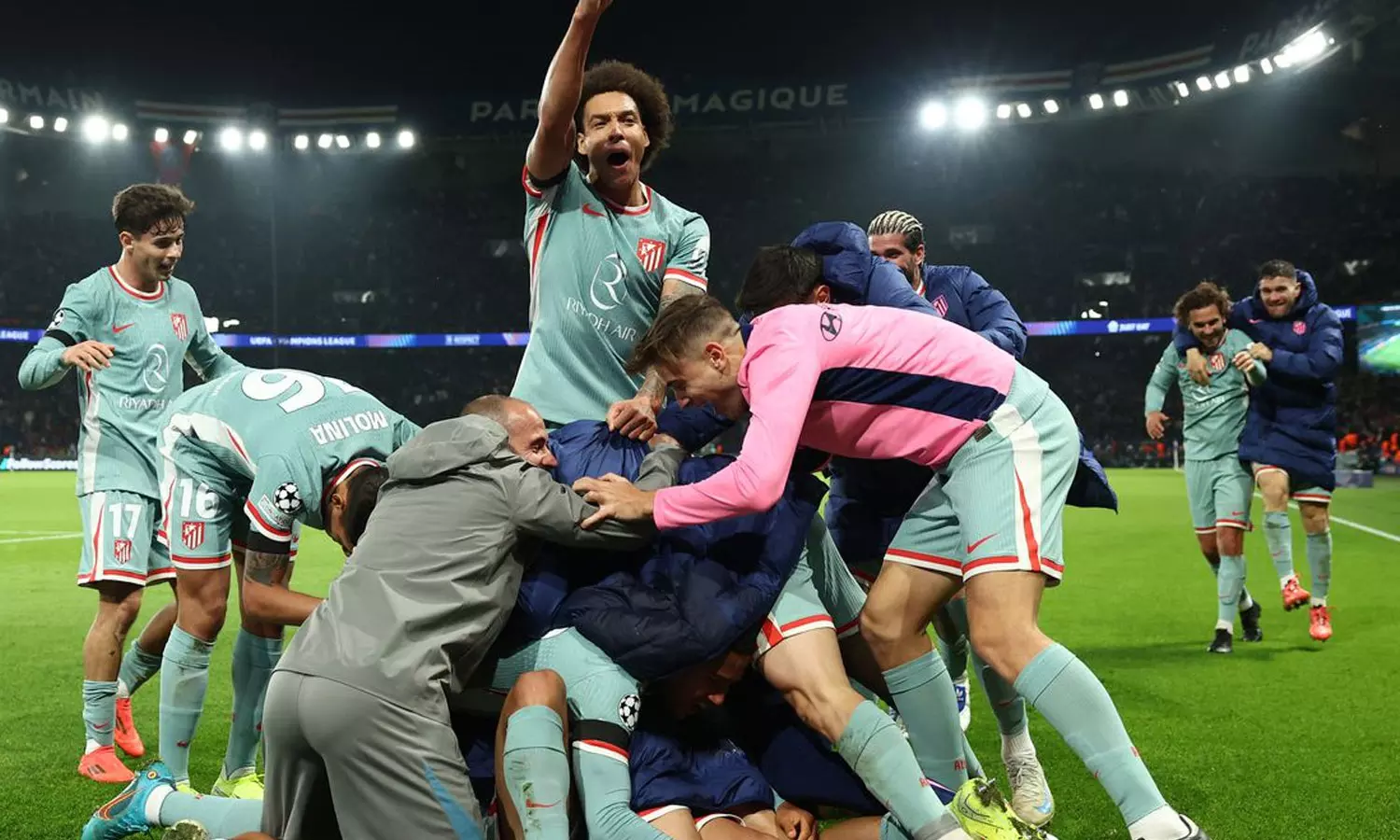 പി.എസ്.ജിക്ക് അത്ലറ്റിക്കോ ഷോക്ക്; ഇന്ററിന് മുന്നിൽ വീണ് പീരങ്കിപ്പട പി.എസ്.ജിക്ക് അത്ലറ്റിക്കോ ഷോക്ക്; ഇന്ററിന് മുന്നിൽ വീണ് പീരങ്കിപ്പട