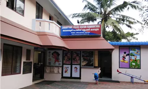 ആൺസുഹൃത്തുമായുള്ള ബന്ധം വിലക്കി; പൊലീസ് സ്റ്റേഷനിൽ ജീവനൊടുക്കാൻ ശ്രമിച്ച് യുവാവ്