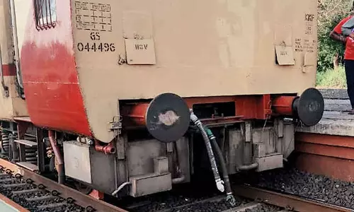 Railway worker crushed to death while decoupling engine and bogie in Bihar