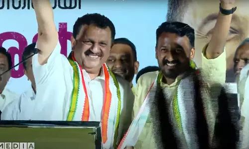 Senior Congress leader K Muraleedharan campaigns for Palakkad UDF candidate Rahul Mamkootathil, Palakkad by-poll 2023