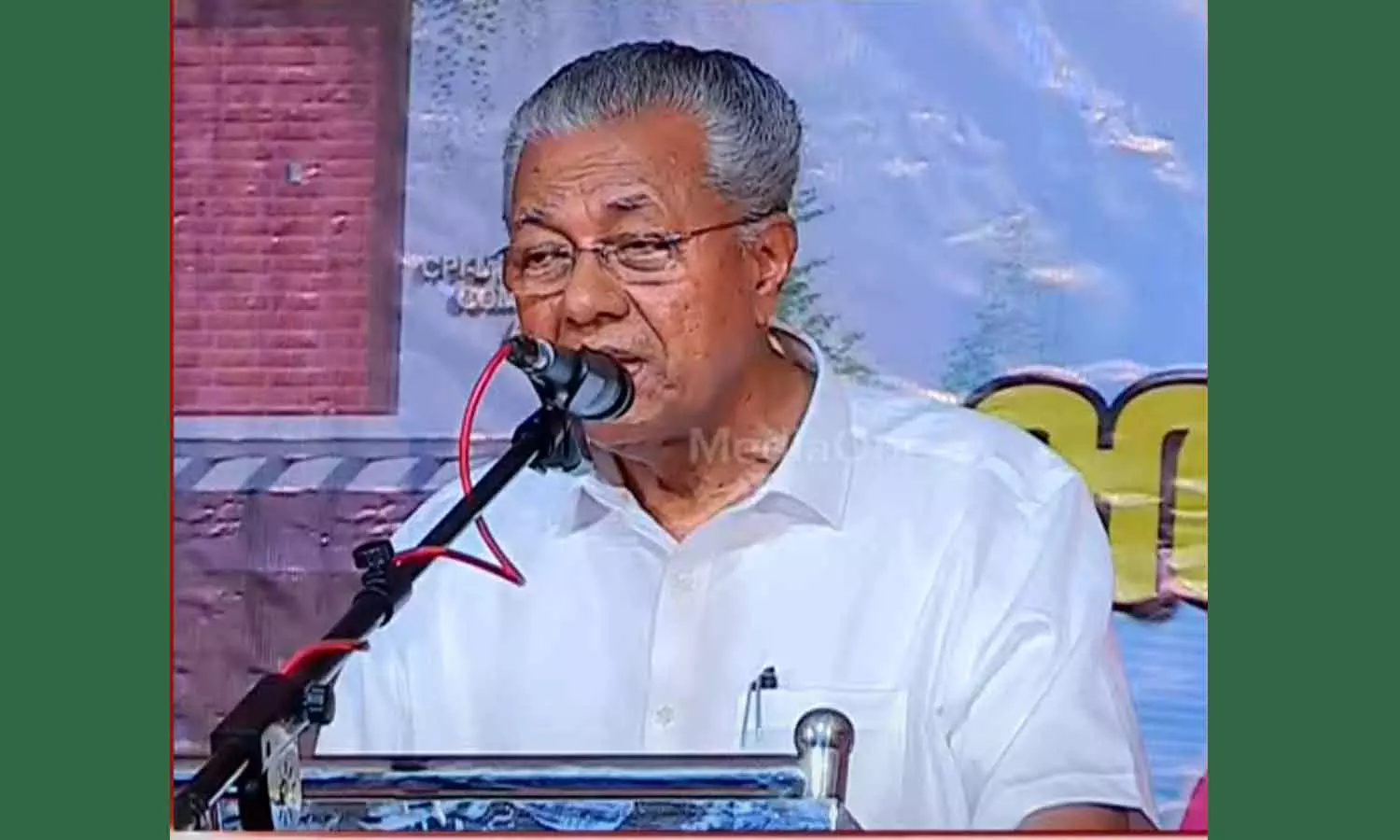 Pinarayi Vijayan against Congress
