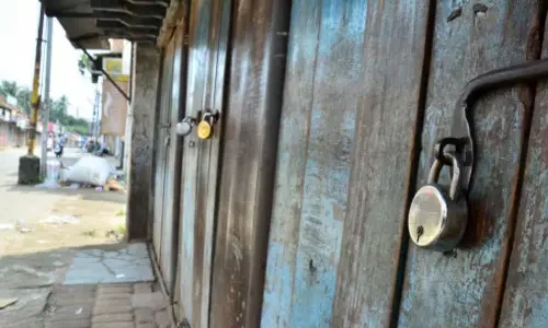 Congress announces Harthal in Kozhikode tomorrow regarding Chevayoor election ruckus Congress announces Harthal in Kozhikode tomorrow regarding Chevayoor election ruckus