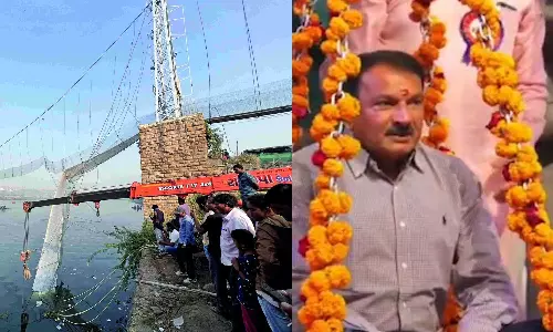 ഗുജറാത്ത് മോർബി പാലം തകർച്ച കേസിലെ പ്രതിയ്ക്ക് മോദക ലഡു കൊണ്ട് തുലഭാരം