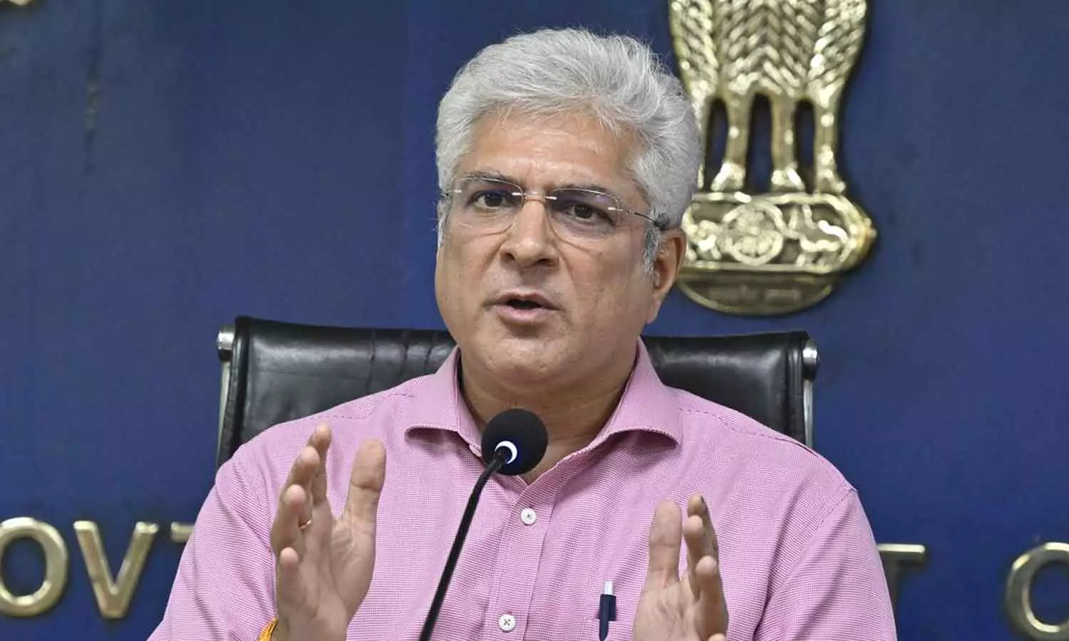 Kailash Gahlot resigns as Delhi Transport Minister Kailash Gahlot resigns as Delhi Transport Minister