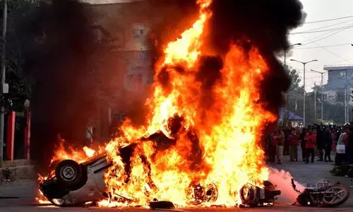 മണിപ്പൂരിൽ സംഘർഷം രൂക്ഷം; മന്ത്രിമാരുടെയും എംഎൽഎമാരുടേയും വീടുകൾക്ക് നേരെ ആക്രമണം