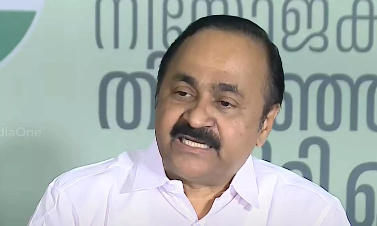 കെ. സുരേന്ദ്രനും മുഖ്യമന്ത്രിക്കും ഒരേ ശബ്ദമെന്ന് വി.ഡി സതീശൻ