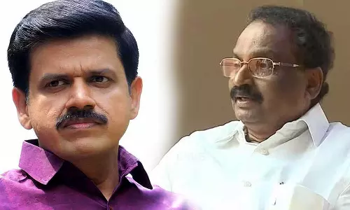 സന്ദീപ് വാര്യർ ഇപ്പോഴും ആർഎസ്എസ് നിയന്ത്രണത്തിലെന്ന് എ.കെ ബാലൻ സന്ദീപ് വാര്യർ ഇപ്പോഴും ആർഎസ്എസ് നിയന്ത്രണത്തിലെന്ന് എ.കെ ബാലൻ