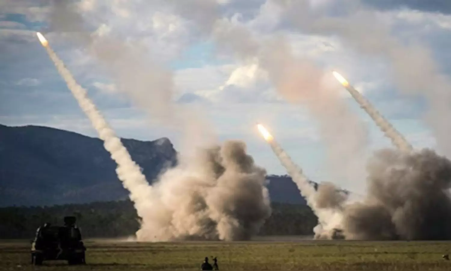 അമേരിക്കൻ മിസൈലുകൾ പ്രയോഗിച്ച് യുക്രൈൻ; വെടിവെച്ച് തകർത്തെന്ന് റഷ്യ