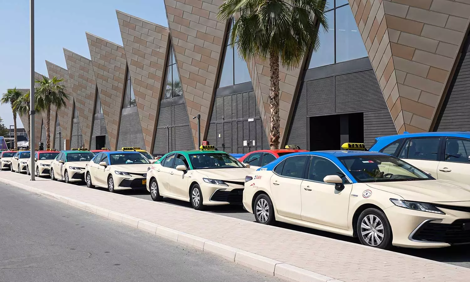 Dubai RTA Introduces Initiatives To Enhance Taxi Services In Emirate
