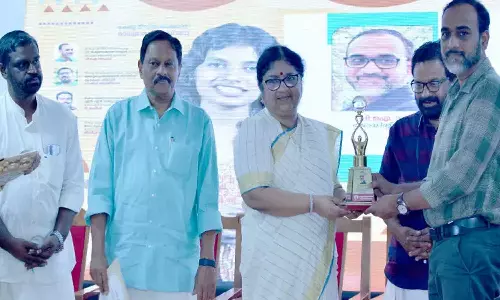കേരള മീഡിയ അക്കാദമിയുടെ മികച്ച എഡിറ്റോറിയലിനുള്ള പുരസ്കാരം ‘മാധ്യമം’ ജോയിൻറ് എഡിറ്റര്‍ പി.ഐ.നൗഷാദ് ഏറ്റുവാങ്ങി
