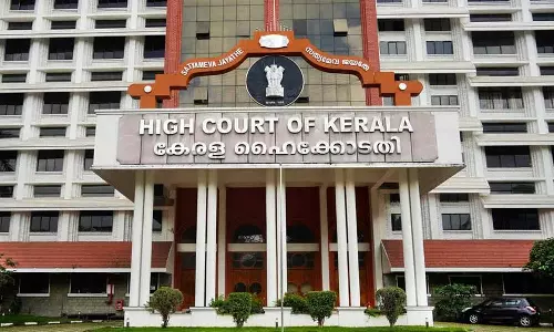 നിരുത്തരവാദപരമായ സമീപനം; വയനാട്ടിലെ എൽഡിഎഫ്- യുഡിഎഫ് ഹർത്താലിനെതിരെ ഹൈക്കോടതി നിരുത്തരവാദപരമായ സമീപനം; വയനാട്ടിലെ എൽഡിഎഫ്- യുഡിഎഫ് ഹർത്താലിനെതിരെ ഹൈക്കോടതി