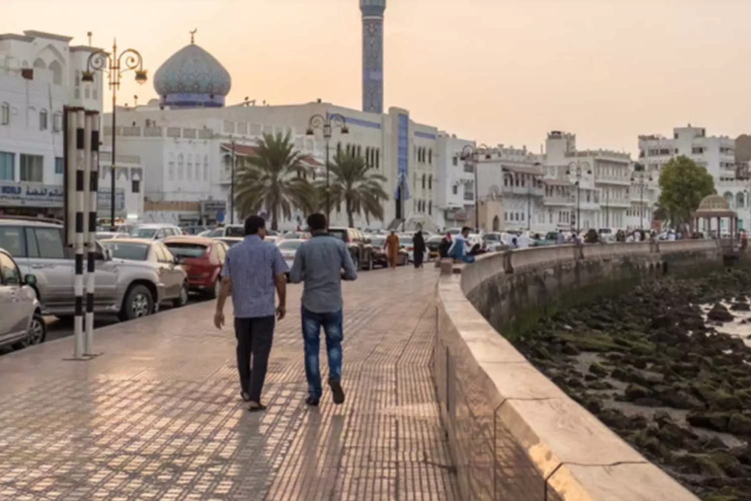 സ്വദേശിവത്കരണം ശക്തം; ഒമാനിലെ പ്രവാസി തൊഴിലാളികളുടെ എണ്ണത്തിൽ കുറവ് സ്വദേശിവത്കരണം ശക്തം; ഒമാനിലെ പ്രവാസി തൊഴിലാളികളുടെ എണ്ണത്തിൽ കുറവ്