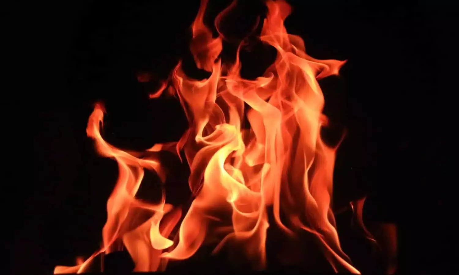 കൊല്ലത്ത് യുവാവിന് ദുരൂഹ സാഹചര്യത്തിൽ പൊള്ളലേറ്റു