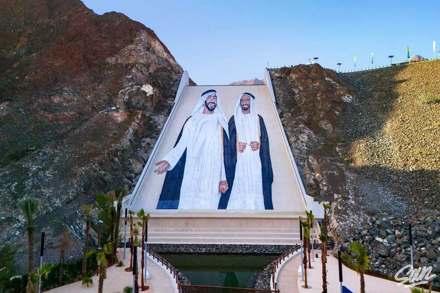 ഹത്ത വെള്ളച്ചാട്ടത്തിൽ മാർബിൾ കൊണ്ടൊരു ചിത്രം; രാഷ്ട്രശിൽപികളുടെ അപൂർവ ചിത്രത്തിന് ലോകറെക്കോർഡ് ഹത്ത വെള്ളച്ചാട്ടത്തിൽ മാർബിൾ കൊണ്ടൊരു ചിത്രം; രാഷ്ട്രശിൽപികളുടെ അപൂർവ ചിത്രത്തിന് ലോകറെക്കോർഡ്