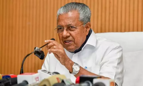 സർക്കാർ ജീവനക്കാരുടെ പെൻഷൻ പ്രായം ഉയർത്തില്ല; ഭരണപരിഷ്കാര കമ്മീഷന്‍ ശിപാർശ മന്ത്രിസഭാ യോഗം തള്ളി